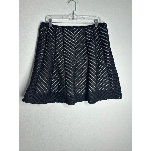 Worthington Women's Size 16P Black Cut Out Stripes Side Zip Short A Line Skirt - Picture 4 of 13